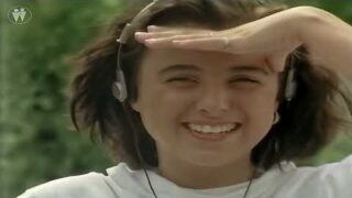 The Twins – Not the loving kind (Video Oficial)